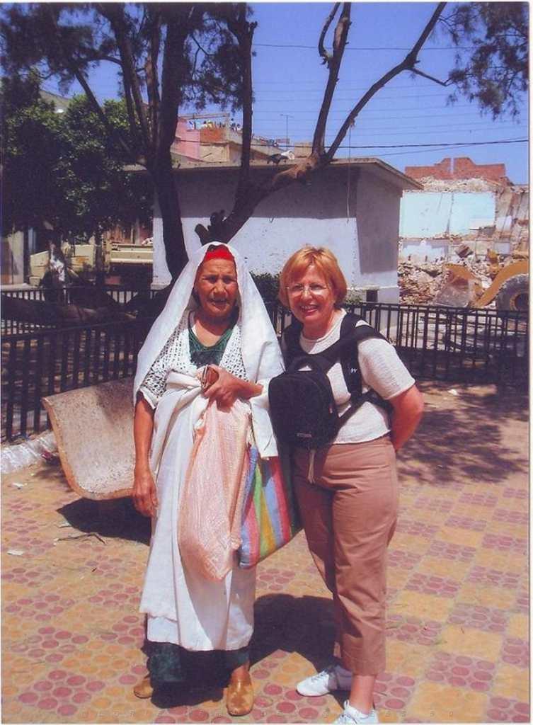 27 VOYAGE A ORAN 2005 QUARTIER MEDIONI.JPG